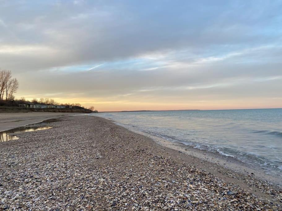 Ferienhaus Primorska Sunshine In Strandnaehe Shabla Esterno foto